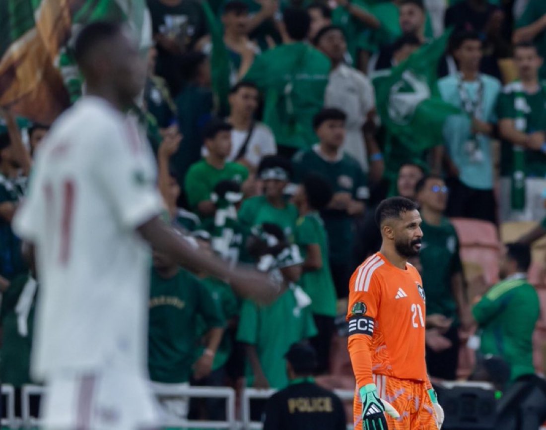 1SMi_'s tweet photo. انتهت ؟ تأهلنا للنهائي ؟ فزنا ؟

لاتنسى تشكر ابو لطيفه 💚 https://t.co/Vc1wbk30eO