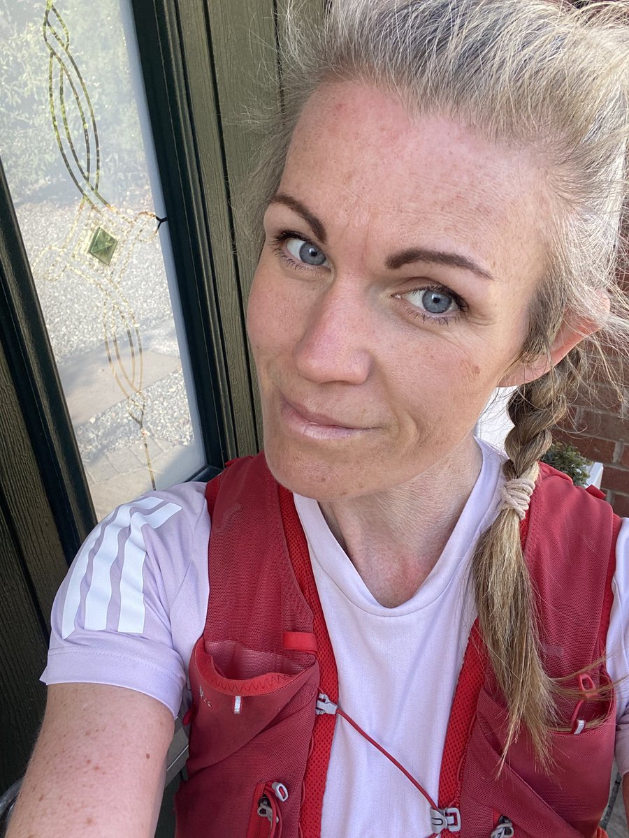 katiecakey123's tweet photo. A run and a walk for Saturday. It’s been a really tough few weeks at work. Running and the gym have both fallen off a cliff. Only managing to do stuff at a weekend. Wasn’t sure I wanted to go but glad I did. #runninggirl #justkeeprunning #saturdayvibes https://t.co/Qj3OETYD4r
