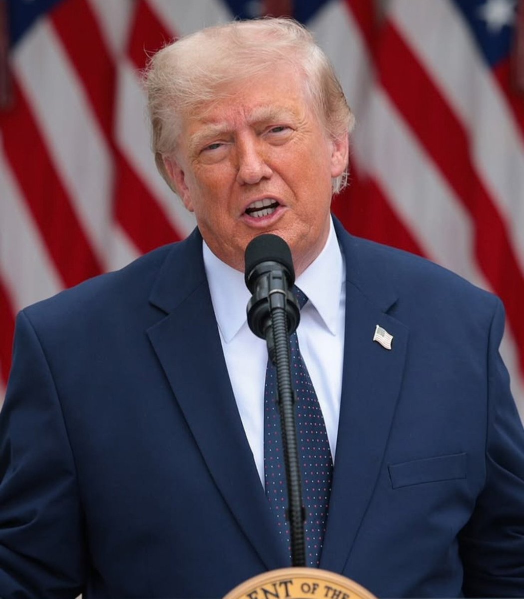 BullTheoryio's tweet photo. BREAKING: 🇺🇸 Nearly 2 million Americans have now been out of work for over half a year, the 3rd worst stretch since the Great Recession.

Long term unemployment just jumped to 27% of all jobless Americans, up from 17.8% back in February 2023.

The 4.2% unemployment rate sounds fine on the surface, but once someone loses a job right now, it's taking them far longer to find the next one.

The only two times this was worse were the Great Recession and the COVID shutdown. But There's no recession and no shutdown right now.