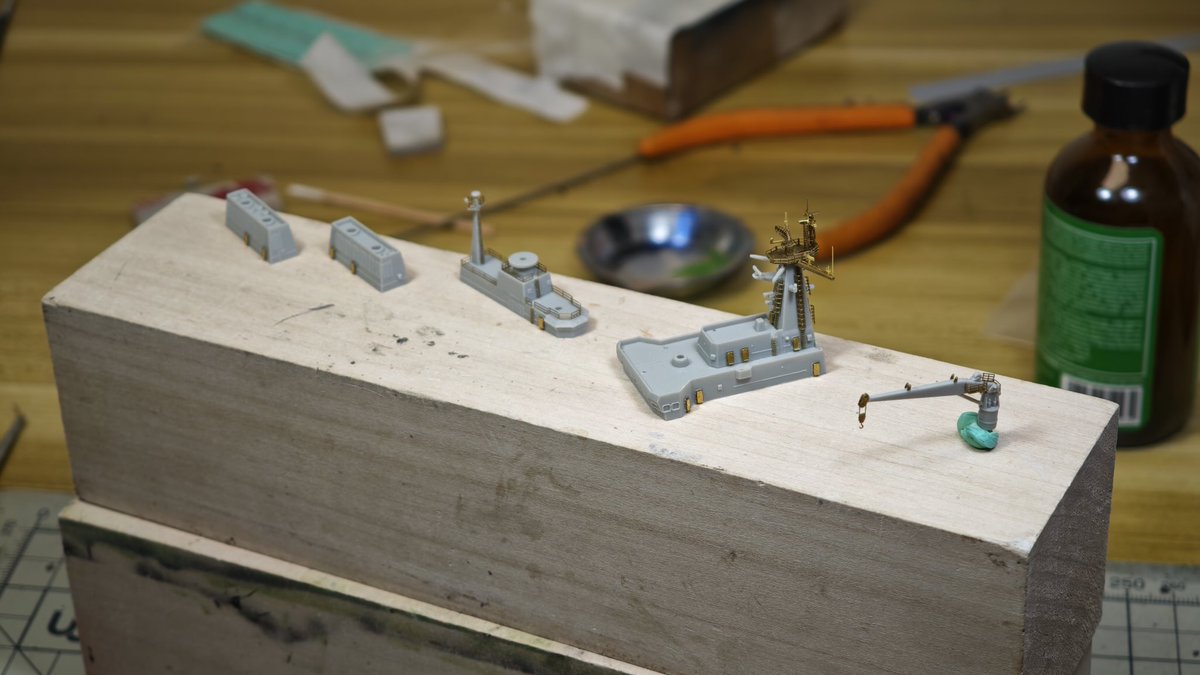 SHOKAKU_NANODAA's tweet photo. [1/700 Type 071 LPD WIP]

Start building the superstructure.

#scalemodel  #shipmodel #艦船模型 #scalemodelling #scalemodeling https://t.co/sng0tZYI6q