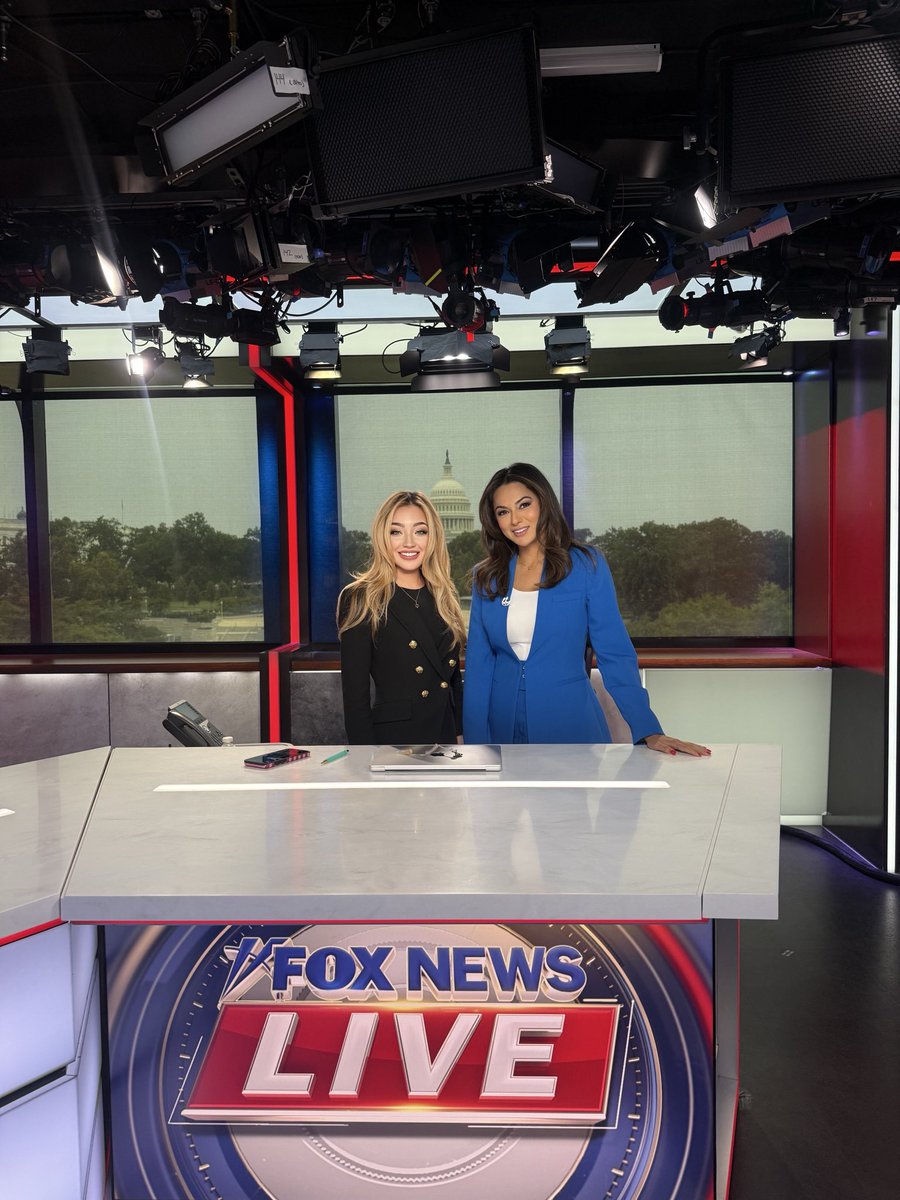 Justine_Brooke's tweet photo. Always a great time on @FoxNews. Happy early Birthday to @aishahhasnie! https://t.co/X2Etd4861g