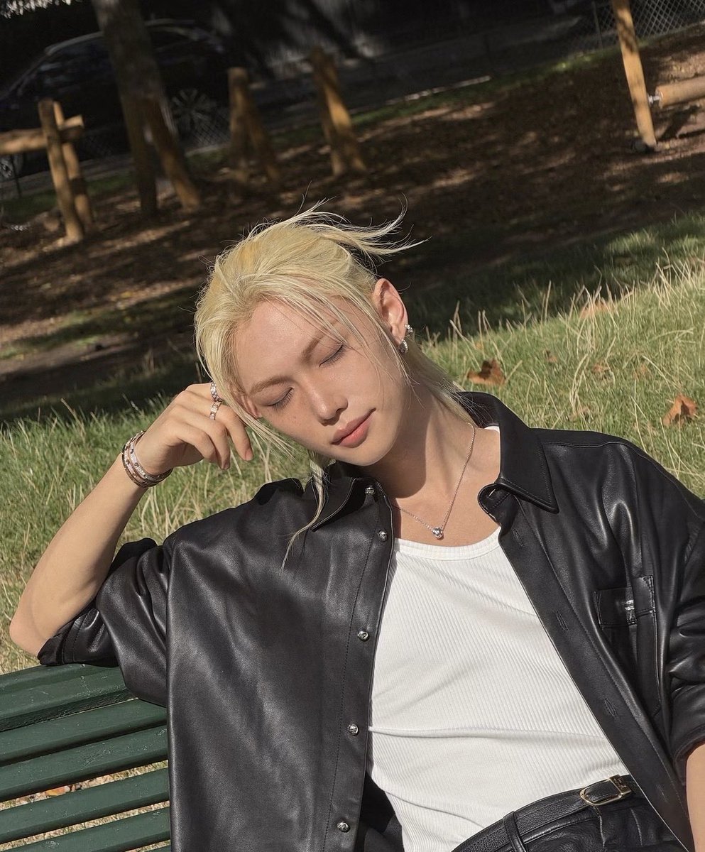 misosiren's tweet photo. felix u are so pretty https://t.co/LosGY9pnnA