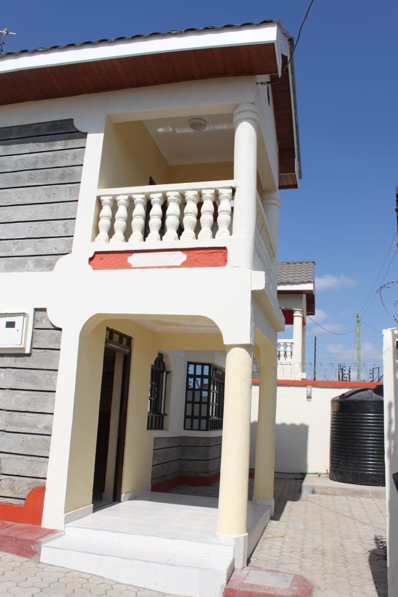 MoRidez's tweet photo. Ndio hii hapa,rent kes 35,000 kubuy kes 8M. https://t.co/f7GN4Sc5WY