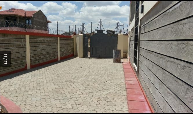MoRidez's tweet photo. Ndio hii hapa,rent kes 35,000 kubuy kes 8M. https://t.co/f7GN4Sc5WY