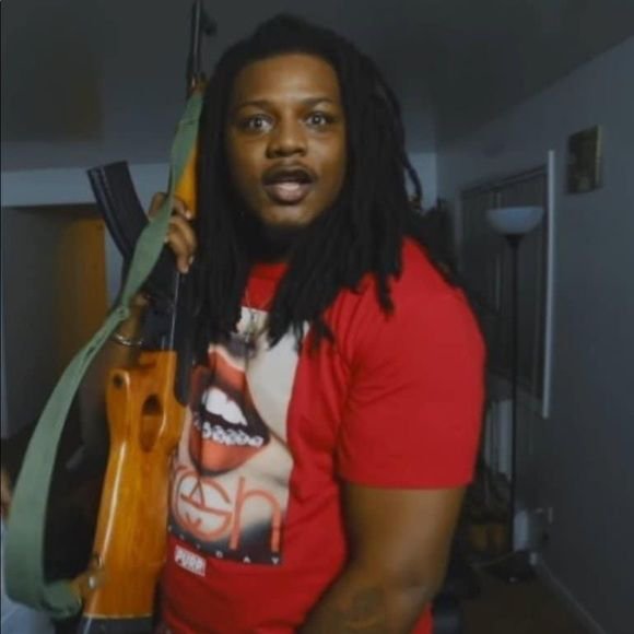 bigharris1212's tweet photo. Is FBG Duck’s "Dead Bitches" the most disrespectful diss track in Chicago drill history, or does another track take the crown?

​The way Duck dropped names of deceased opps back in 2020 was pure cold-blooded disrespect. https://t.co/xum120dBLJ