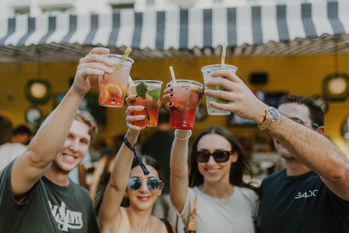 wharfftl's tweet photo. Sippin’ our way through another iconic day at the WharfFTL 🥂✨ https://t.co/UsWtvzWyiR