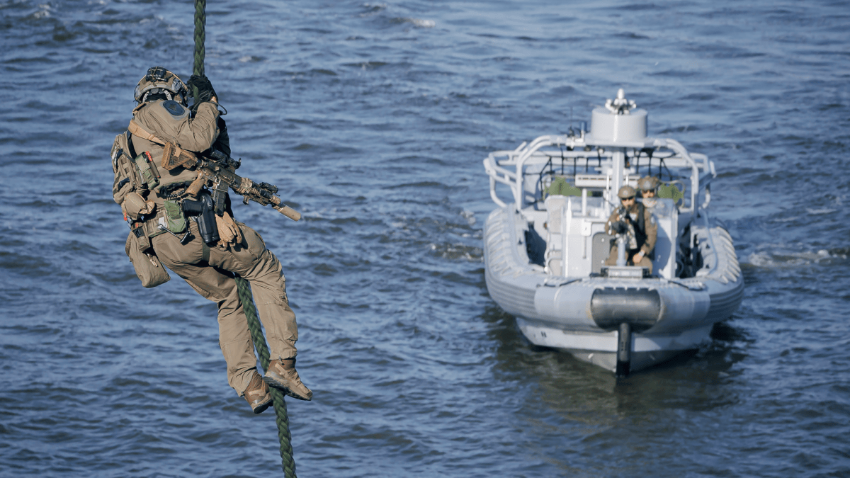 KAMRLocal4News's tweet photo. 500 troops deployed to Texas' Rio Grande Valley after Coast Guard shooting https://t.co/i4Vy4zTAXS