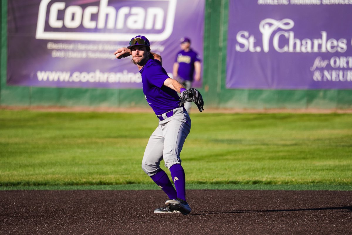 UW_Baseball's tweet photo. Ready to roll in Bend 👊 https://t.co/10OoFvtyBO