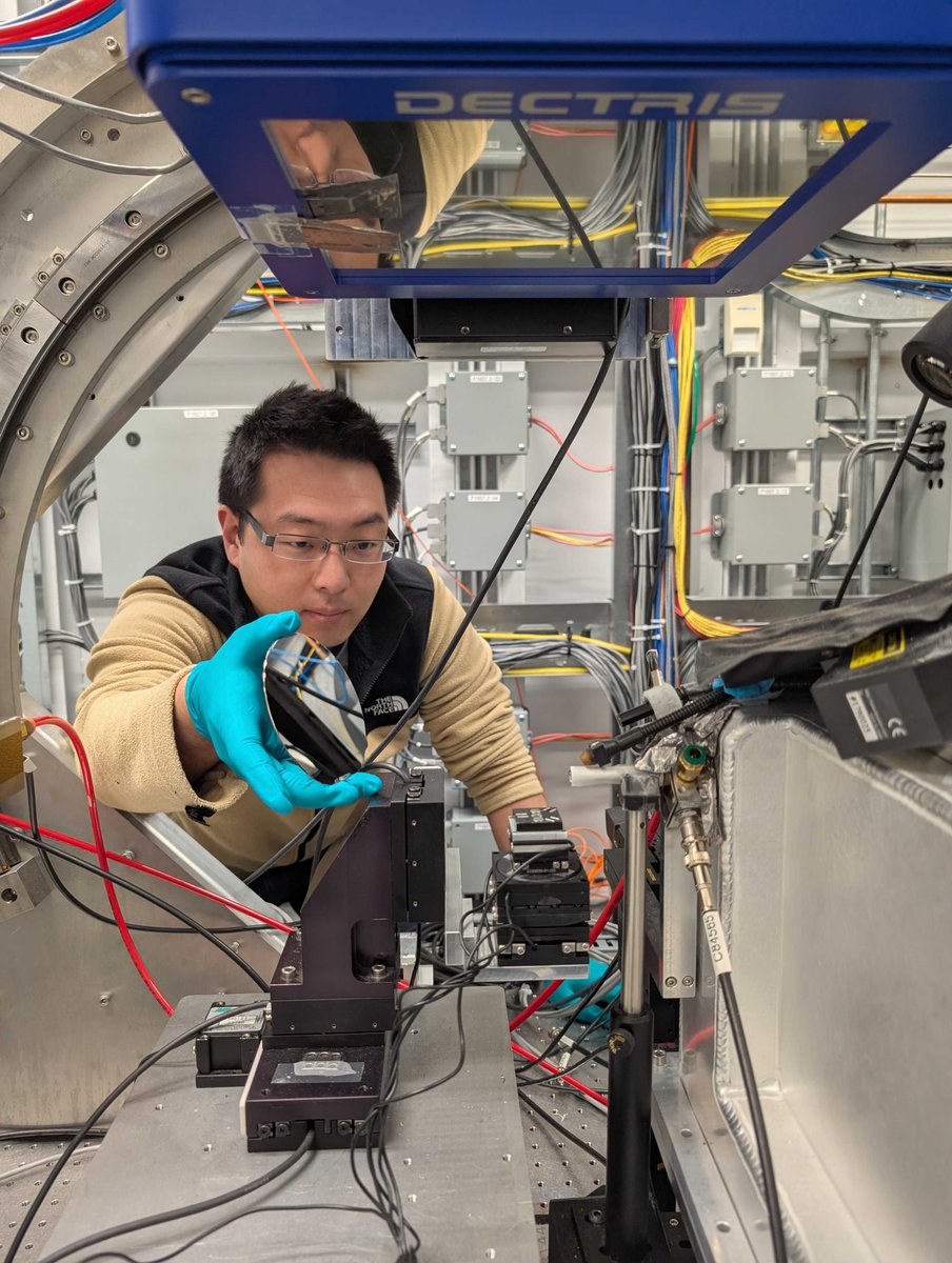 CanLightSource's tweet photo. Developing better #NonStick coatings for cookware 🍳 | Read the full story: https://t.co/8bZaQ0hVGE

#ResearchInAction @UofT @uoftmse @UofTEngineering @NSERC_CRSNG https://t.co/QelVjnasqc