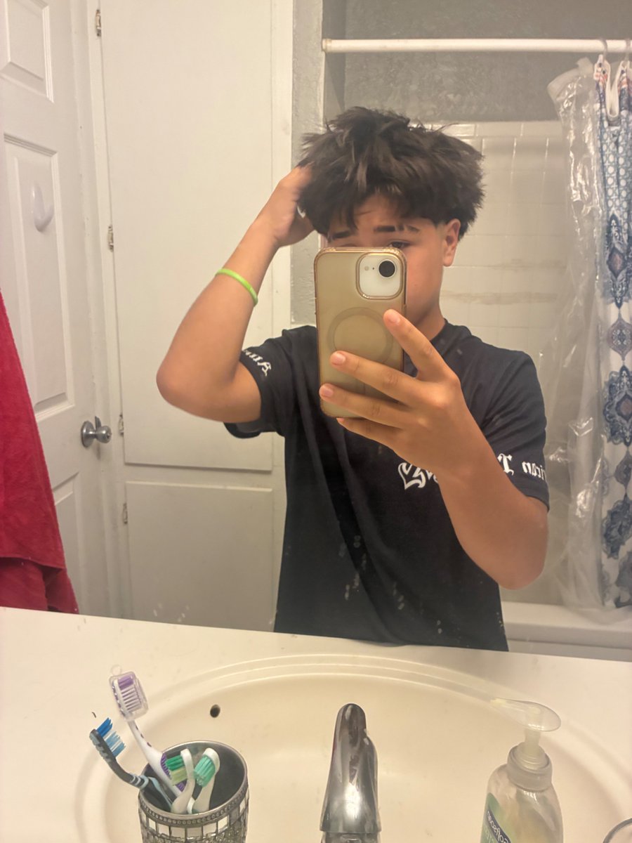 Isaiahmend5d0r's tweet photo. What think of the cut https://t.co/C2BOcnEA9V