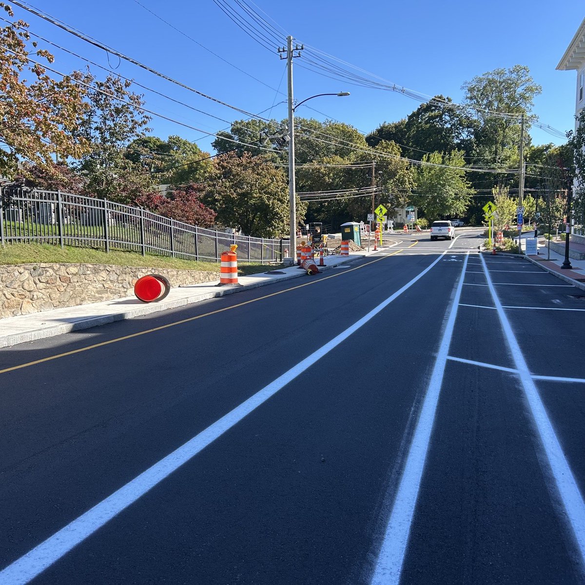 WalkBridgeCT's tweet photo. *UPDATE* Cemetery Street is now fully open, paved, and marked with lanes and pedestrian crossings! Thank you neighbors and travelers for you patience and cooperation during this very BUSY and ACTIVE East Norwalk Connectivity Enhancement Project! https://t.co/V08xawAZoj