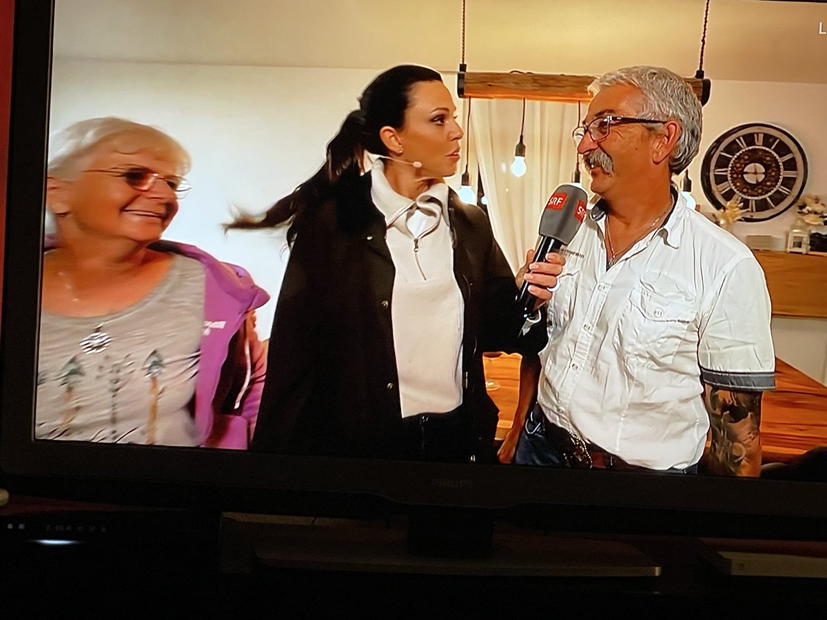 ralu4u's tweet photo. Herr Elsener, Frau Wille, das ist doch alles nicht zu fassen, oder? @SRF #SF zK. wir schreiben das Jahr 2026. #HappyDay https://t.co/tz0ZJEW6Cg