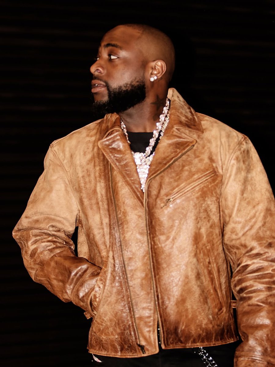 Pandastanmusic's tweet photo. .@davido's “KANTE” feat. @faveszn has surpassed 190Million Streams on Spotify🔥✅

10Million to hit 200M LET'S GOOO 

🔥🔥🔥 https://t.co/X46RopMjYk
