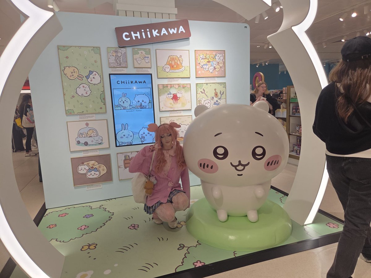 glamkawa's tweet photo. CHIIKAWA POP UP 😭😭😭 https://t.co/1CvOWPVcpO