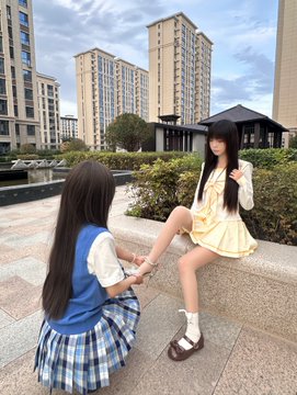 stacy23px8's tweet photo. 下午18.13点！！新拍的视频   

有人想锐评一下我跟闺蜜的福嘛 🥹           

真心给福（人机不要来）       

真没有📷  流言 55 我真的给呀 https://t.co/plhmbwSKCS