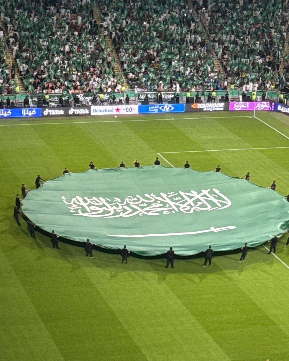 barrakawadh's tweet photo. عساك يا راية العز دوم خفّاقه 💚 https://t.co/uV9iFsqV7G