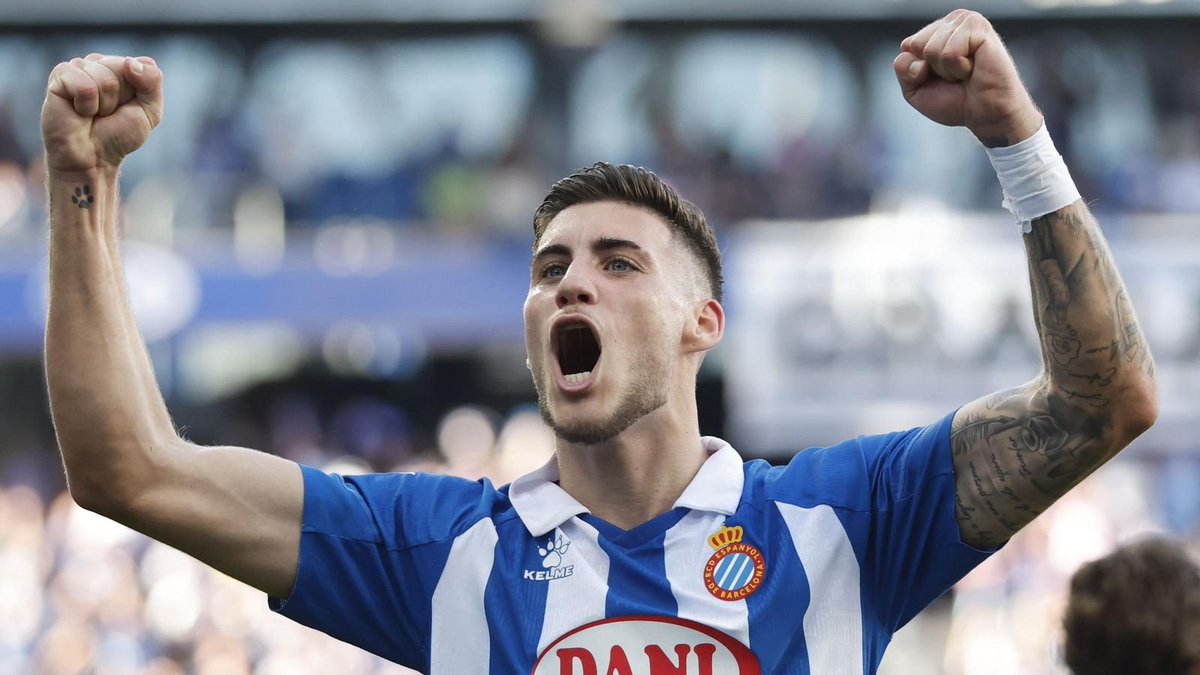 Losotros18's tweet photo. Roberto de mi alma #CCF
Yo quiero verte triunfar #MCF
Aquí está tu gente #RCDE
La que no te va a fallar #ESP
¡Enhorabuena, delanterazo, @robert10fj! https://t.co/Kx1d6i6L0N