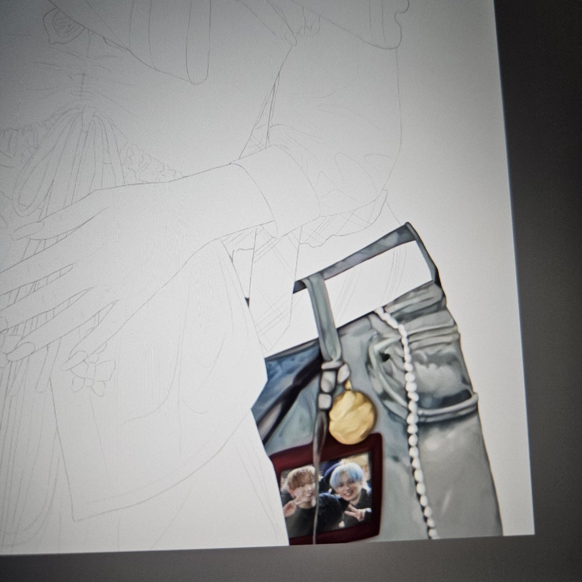 maluto_o's tweet photo. JUST THE BELT AND HER PANTS FINISHED HELP 😭😭 (and yup that's their bfs 👀)

#wip 🐶🐿 https://t.co/veuZRCyulv