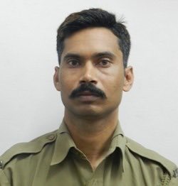 VijayGajeraO's tweet photo. This is a photo of Delhi Police’s head constable Ratan Lal, who was lynched in riots in 2020 planned by Umar Khalid and the Marxist Islamist cartel, which is now protesting in Delhi.

They will start to attack Delhi police soon, and that's why they are falsely blaming Delhi police so that they can justify attacks on them.

We, as nationalists, have to stand with the @DelhiPolice in this.

Please tweet with #IStandWithDelhiPolice
