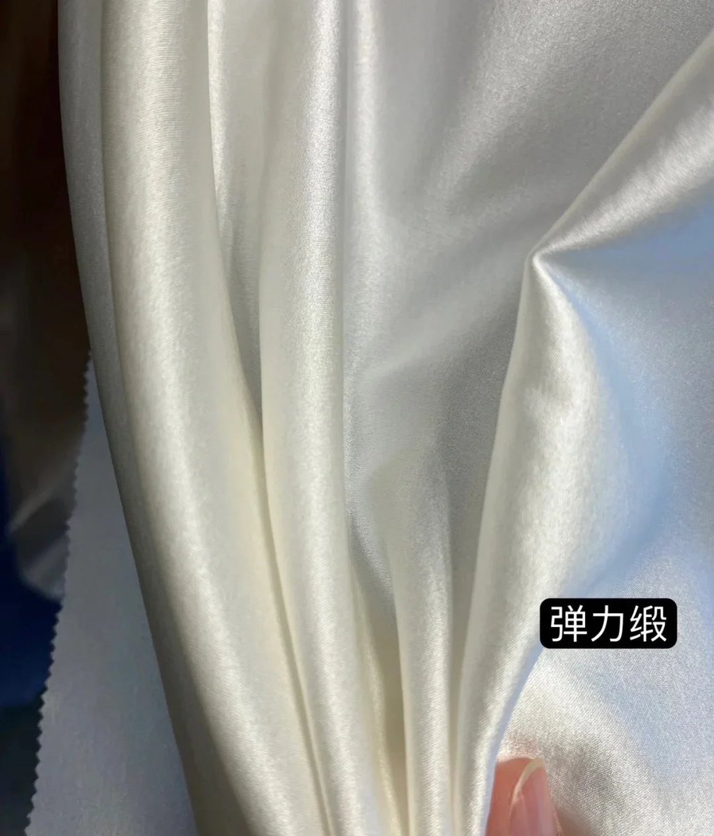 c85fbrix957's tweet photo. "This 4-panel satin fabric with a clear, bright texture is just perfect for custom garments! "， https://t.co/5QxrmQWVpF