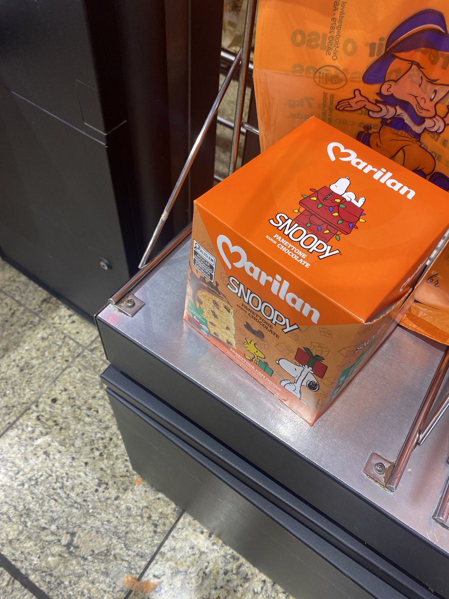 coelhemo's tweet photo. @i2keyytar eu adoro o combo snoopy natalino https://t.co/HvBvQCQ85i