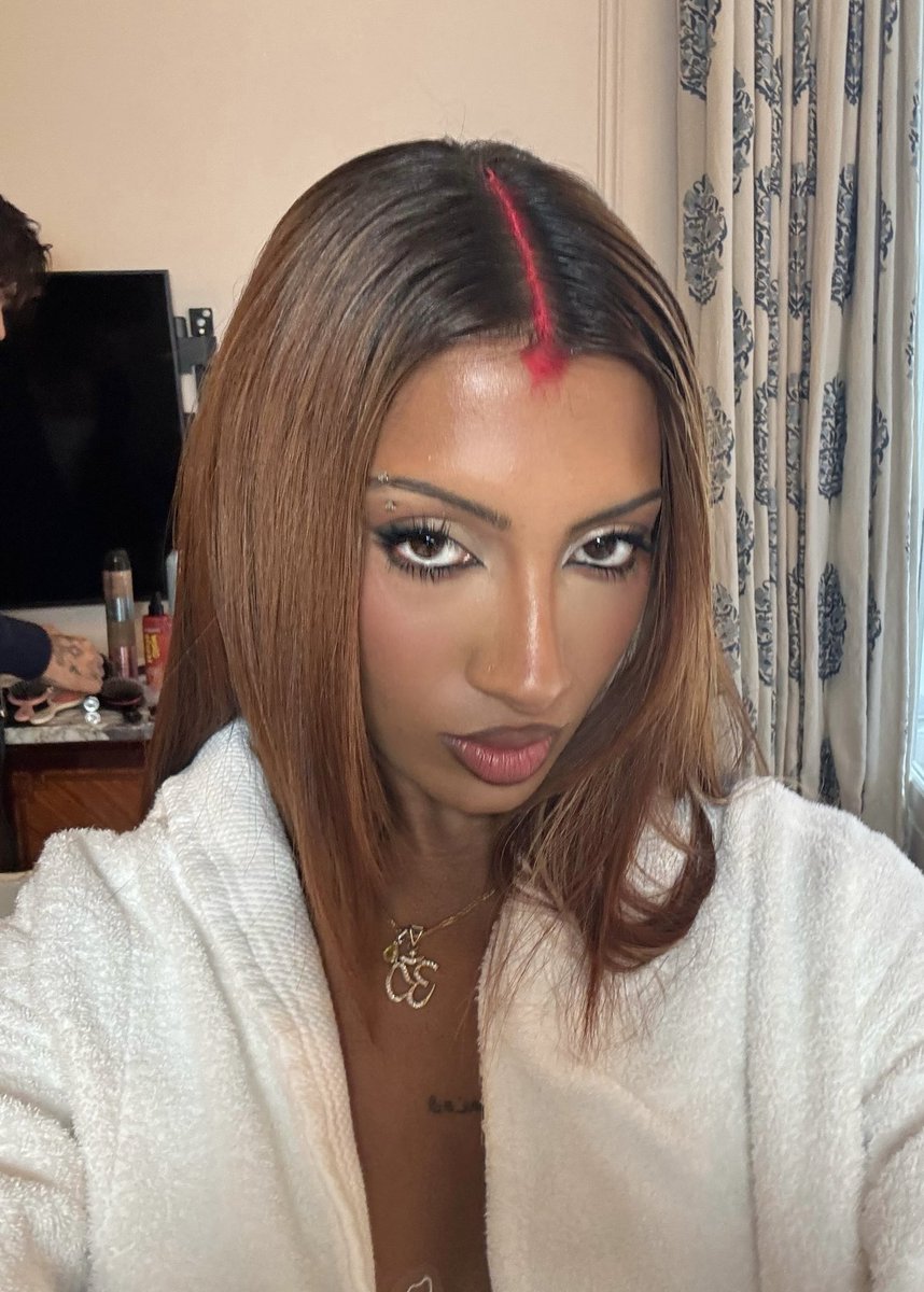 browngirlscene's tweet photo. lara raj addresses the negative comments about her look for the loewe show via instagram

“i loved my dress so much, and wearing it with indian jewelry and kumkum made me feel so confident and beautiful.

kumkum has been part of my life since childhood, a sacred blessing i’ve grown up receiving from my family during puja and aarti. i wear it as a symbol of intuition, strength and the divine feminine energy i feel so deeply connected to.

for this look, i styled it in my own way while paying homage to my forever style icon, the legendary rekha, and the woman i look up to the most, my mom 🖤 i’ve always loved the way they both carry indian beauty with such boldness, individuality and grace. it felt so special to channel a little bit of that energy while celebrating my heritage 🥹🖤”