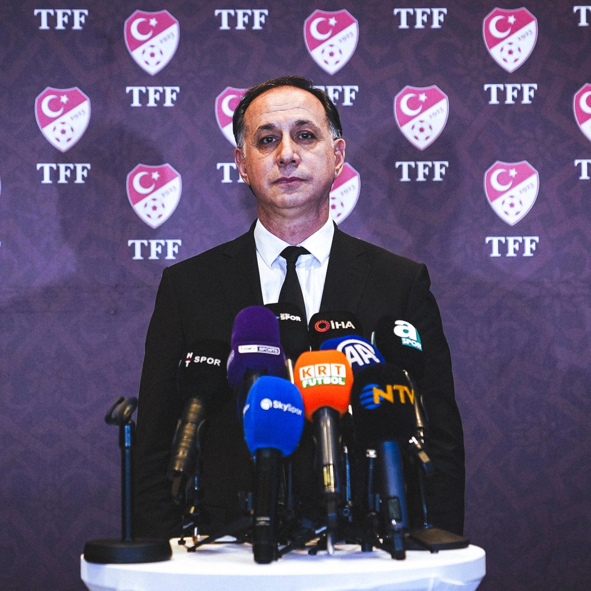 samiyengundem's tweet photo. Ali Naci Küçük: “Türk halkıdan özür diliyorum! Yapı varmış ama Galatasaray’a karşıymış. 

Galatasaray, Yasin Kol ve Ferhat Gündoğdu için bas bas bağırdı. Bunu inkar edecek bir Allah’ın kulu varsa eğer, “Objektif bakamıyorsun” derim.” https://t.co/3QCoSI1f38