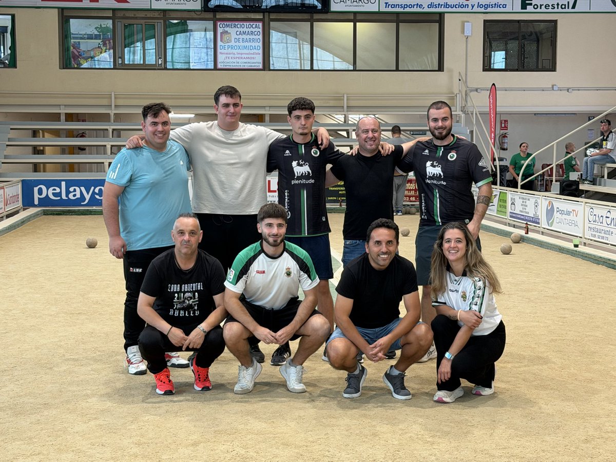 Concanos96's tweet photo. ¡Gran Jornada de #Bolos en el corro de la bolera Gerardo Castañeda con nuestros amigos de las peñas del @realracingclub 

👏 Enhorabuena a @Ojancanos1996 por la organización y a todos los Concanos participantes por el espectáculo ofrecido 😉 https://t.co/cZVegp8KVu