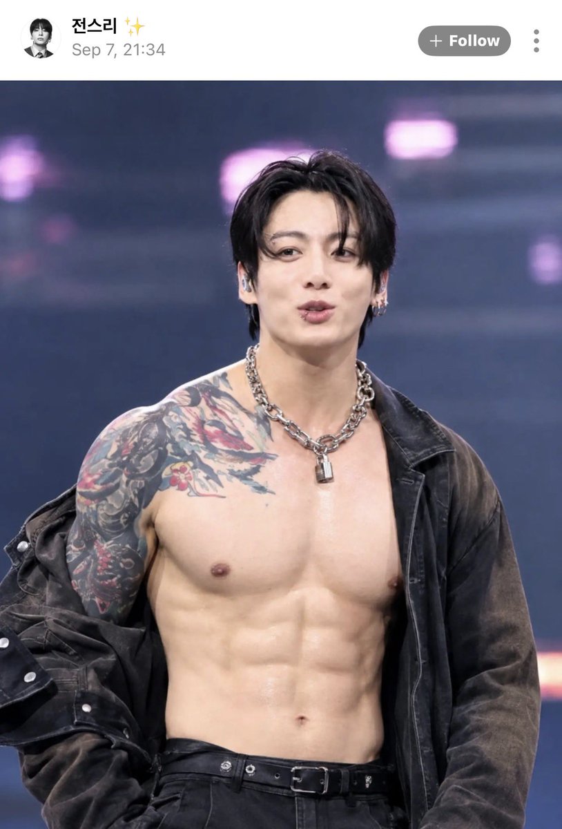 jinnieslamp's tweet photo. 261004 Jin Weverse comment

🐹: “Hey Jungkook, your body is insane.” https://t.co/finlBQVBWi