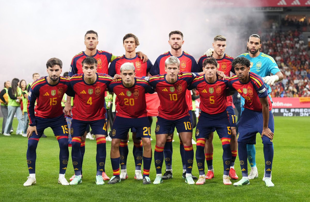 EspanaHQ tweet picture