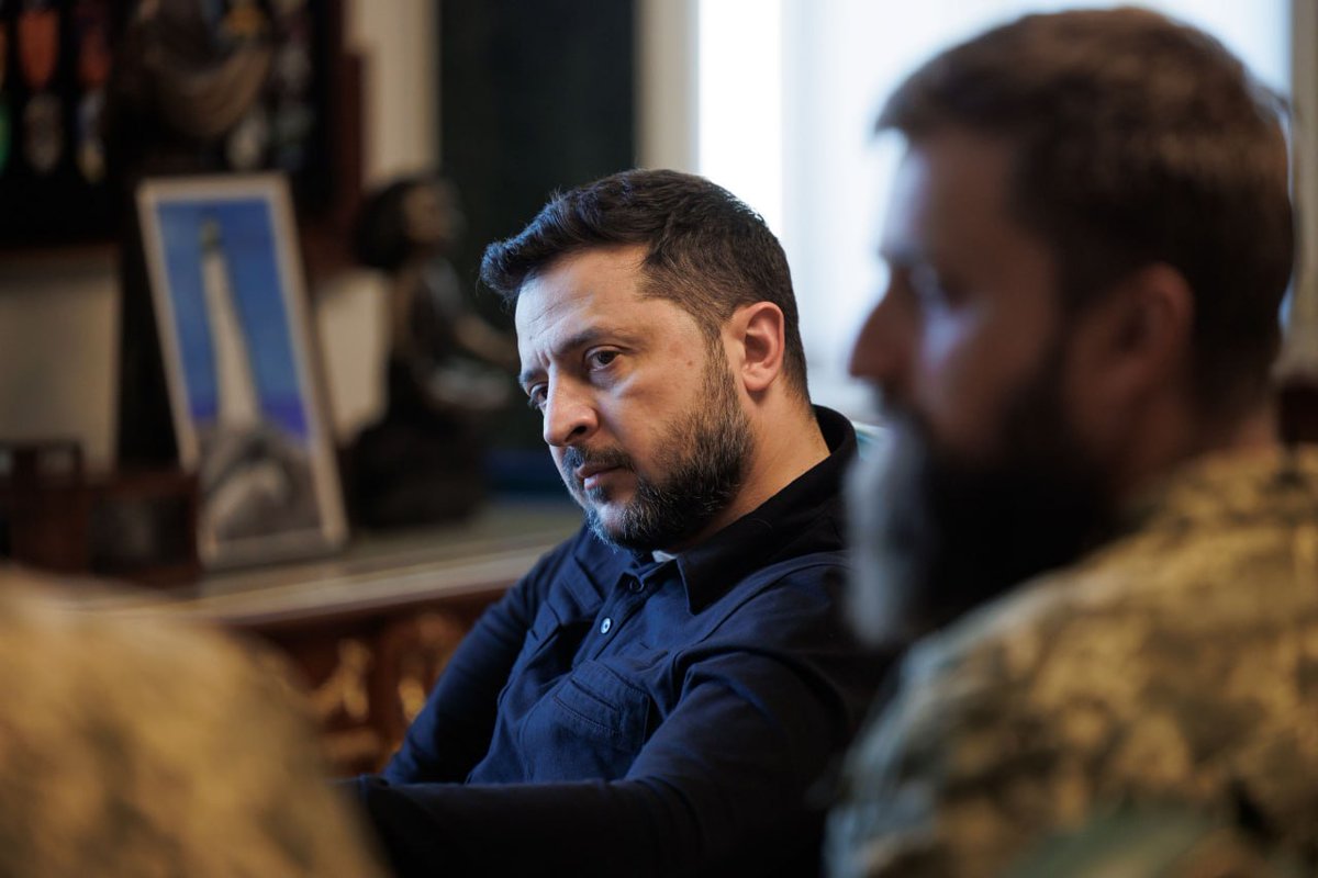 KyivPost's tweet photo. Ukraine will deploy its domestically produced FP-9 ballistic missile this autumn, capable of reaching Moscow, President Zelensky announced. 

The long-range weapon follows this week's successful combat debut of Ukraine's FP-7 ballistic missile.

Photo: Volodymyr Zelensky https://t.co/pFwVYYprwx