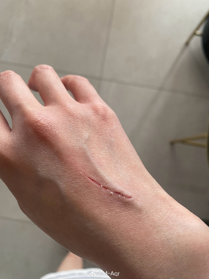 LeahRalphbh's tweet photo. Cada herida que curamos, cada paso que damos aunque duela, nos hace ser más fuertes de lo que ayer éramos. https://t.co/g9Qt4z7ubG