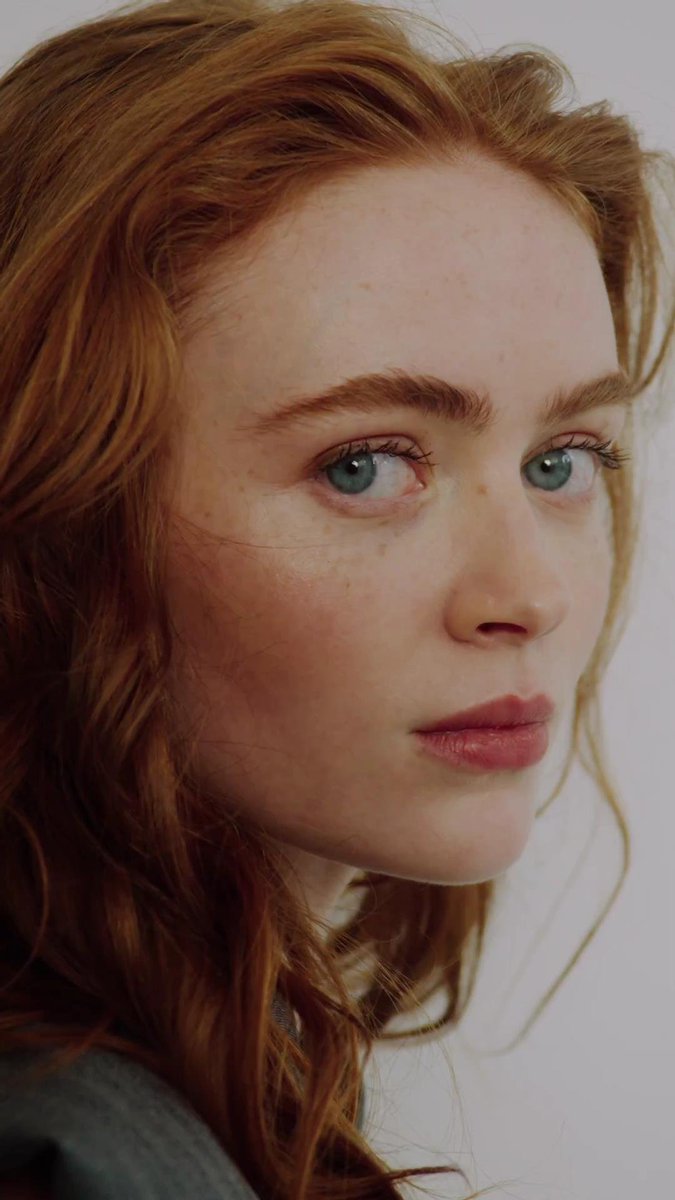 krrishnolan's tweet photo. Sadie sink looking at you is the best think on my screen https://t.co/C7LKeUrlio