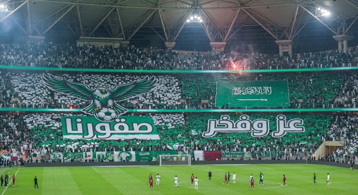 _alqadar's tweet photo. شكرا رابطة الأهلي على التيفو العظيم💚💚

#السعودية_قطر https://t.co/bwvHWf95hN