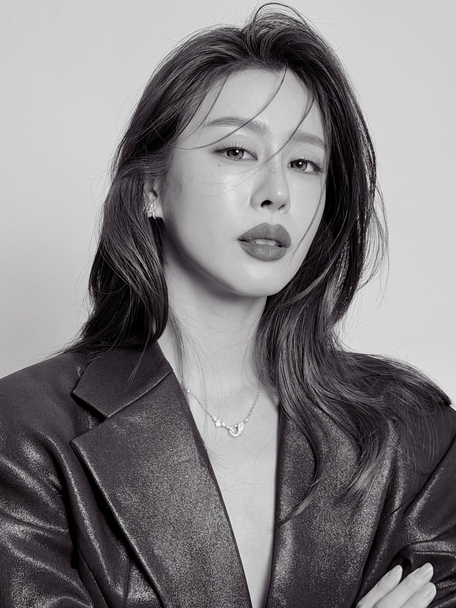 JourneywithBam's tweet photo. [031026] 📸
IG Post  : gamemygb

🤍 @.bbam_s
#Gamemymakeup 🤍💖🤟🏻

#BamSaralee #แบมสราลี https://t.co/EfnIpeHrq8