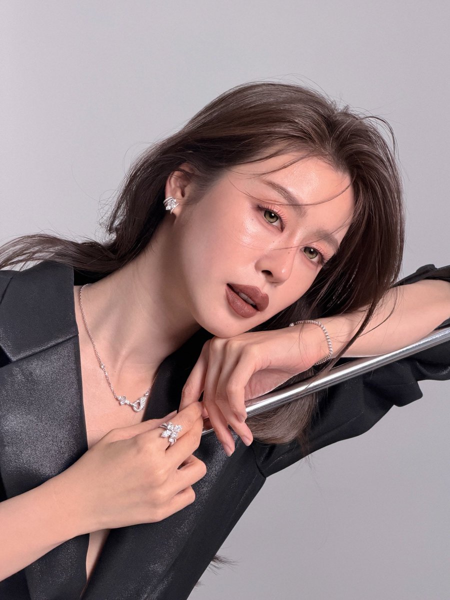 JourneywithBam's tweet photo. [031026] 📸
IG Post  : gamemygb

🤍 @.bbam_s
#Gamemymakeup 🤍💖🤟🏻

#BamSaralee #แบมสราลี https://t.co/EfnIpeHrq8