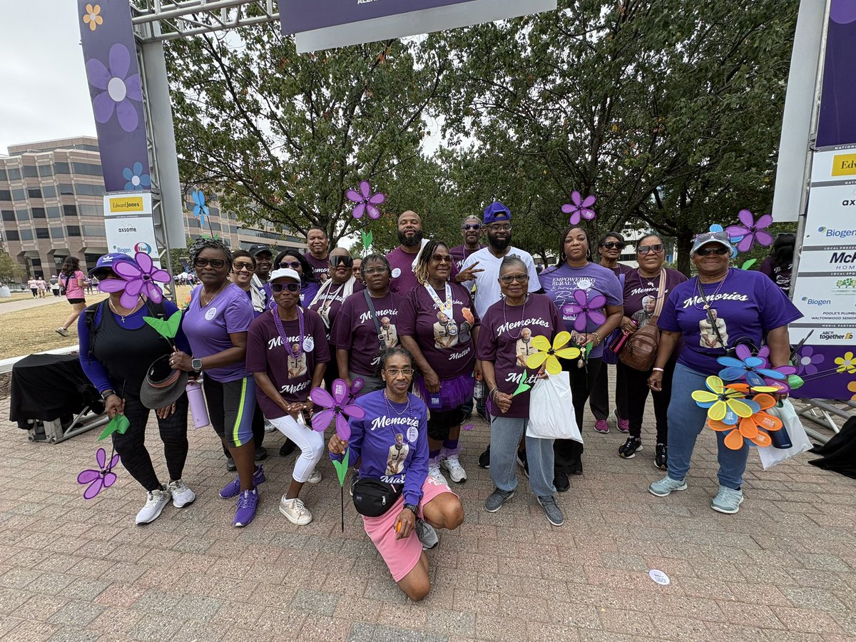 StylistSeerJ's tweet photo. Today, I linked up with the fam to honor and remember my Great-Aunt Ida at the Walk to End Alzheimer’s! Today was all about walking with purpose and raising awareness for a cause that hits home.
#WalkToEndAlzheimers #AlzheimersAwareness #FamilyOverEverything #InMemoryOfAuntIda https://t.co/Weu7o9PSFS