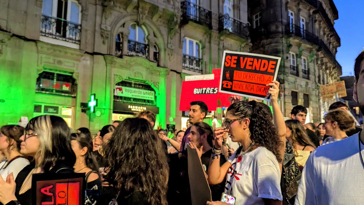 OsNinguens's tweet photo. Agradecemos enormemente á cidadanía galega a súa presenza nas rúas hoxe.

Vemos rabia, indignación e fartazgo, e queremos vivilo xuntas e organizadas.

Grazas a todas! 🔥🔥🔥🔥🔥🏠

#VivendaDigna #Vigo #DereitoÁVivenda https://t.co/hY6cfpJM94
