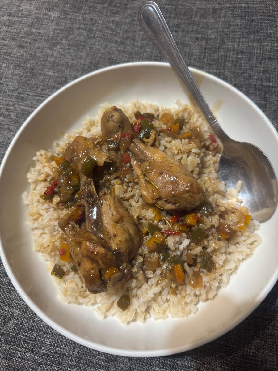 BALENCISKII's tweet photo. i don't like to cook but when i do i make sure https://t.co/U1yKj85r08