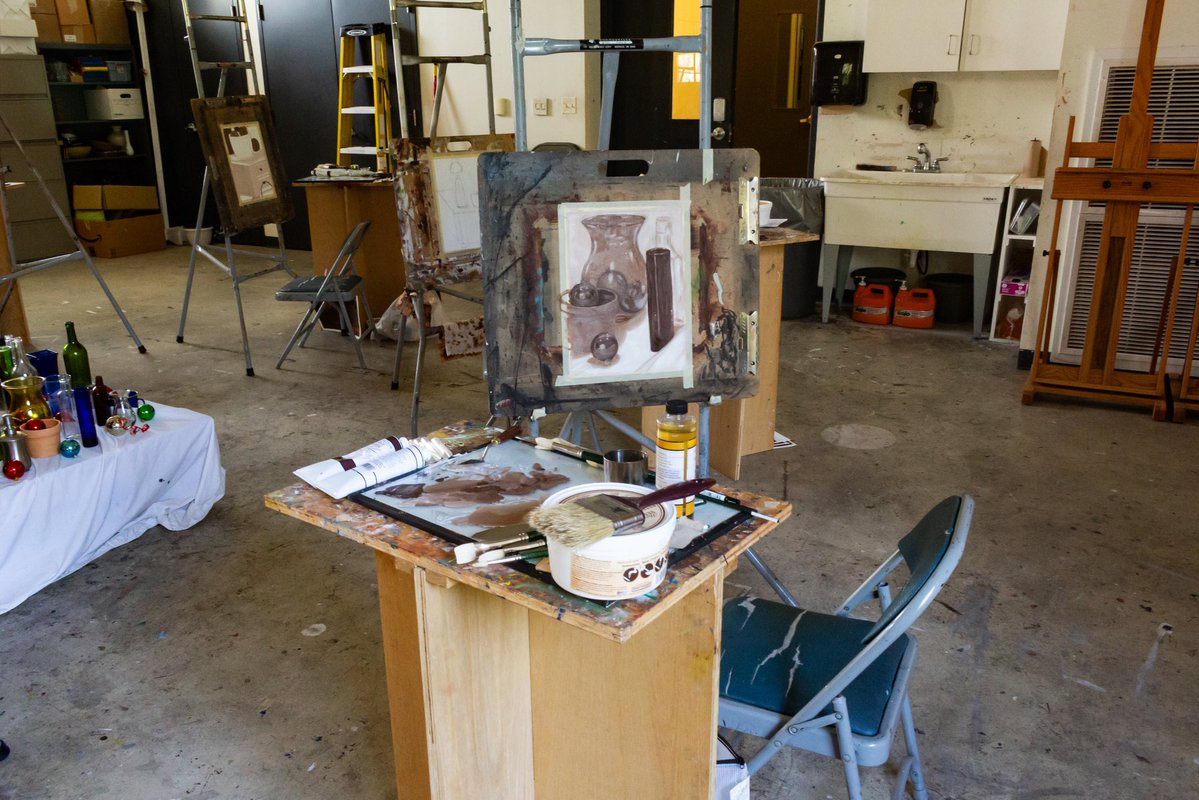 Judsonartdesign's tweet photo. Bob Ross once said “All you need to paint is a few tools, a little instruction, and a vision in your mind.”

#paintdaily #createcommune #thevisualscollective #artstudio #judsonartdesign https://t.co/aUVIAJP7eS