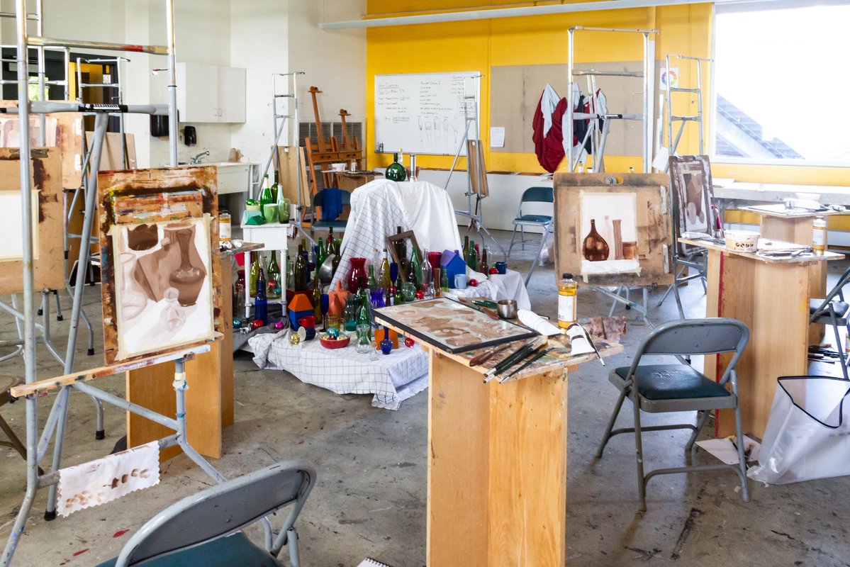 Judsonartdesign's tweet photo. Bob Ross once said “All you need to paint is a few tools, a little instruction, and a vision in your mind.”

#paintdaily #createcommune #thevisualscollective #artstudio #judsonartdesign https://t.co/aUVIAJP7eS