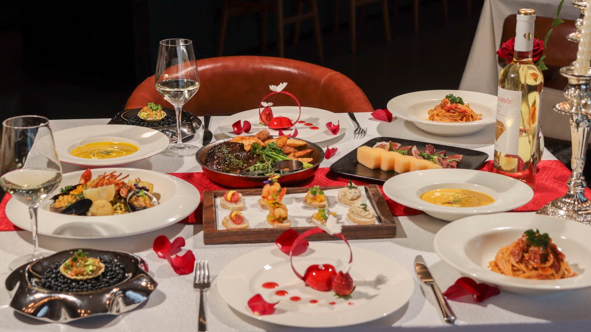 DaisyJackadnd's tweet photo. Fiesta de San Valentín! Nuestro menú especial tiene el mejor jamón ibérico y postre de frutas con chocolate  Reserva ya tu mesa para disfrutar de una noche inolvidable.， https://t.co/CMzvcT43i1