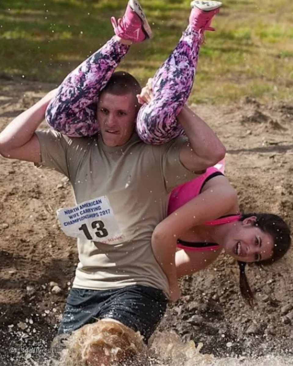 itsDailyCulture's tweet photo. Todo ano na Finlândia acontece uma corrida de carregamento de esposas,  o vencedor recebe o peso da esposa em cerveja. https://t.co/huLuZdKfxs