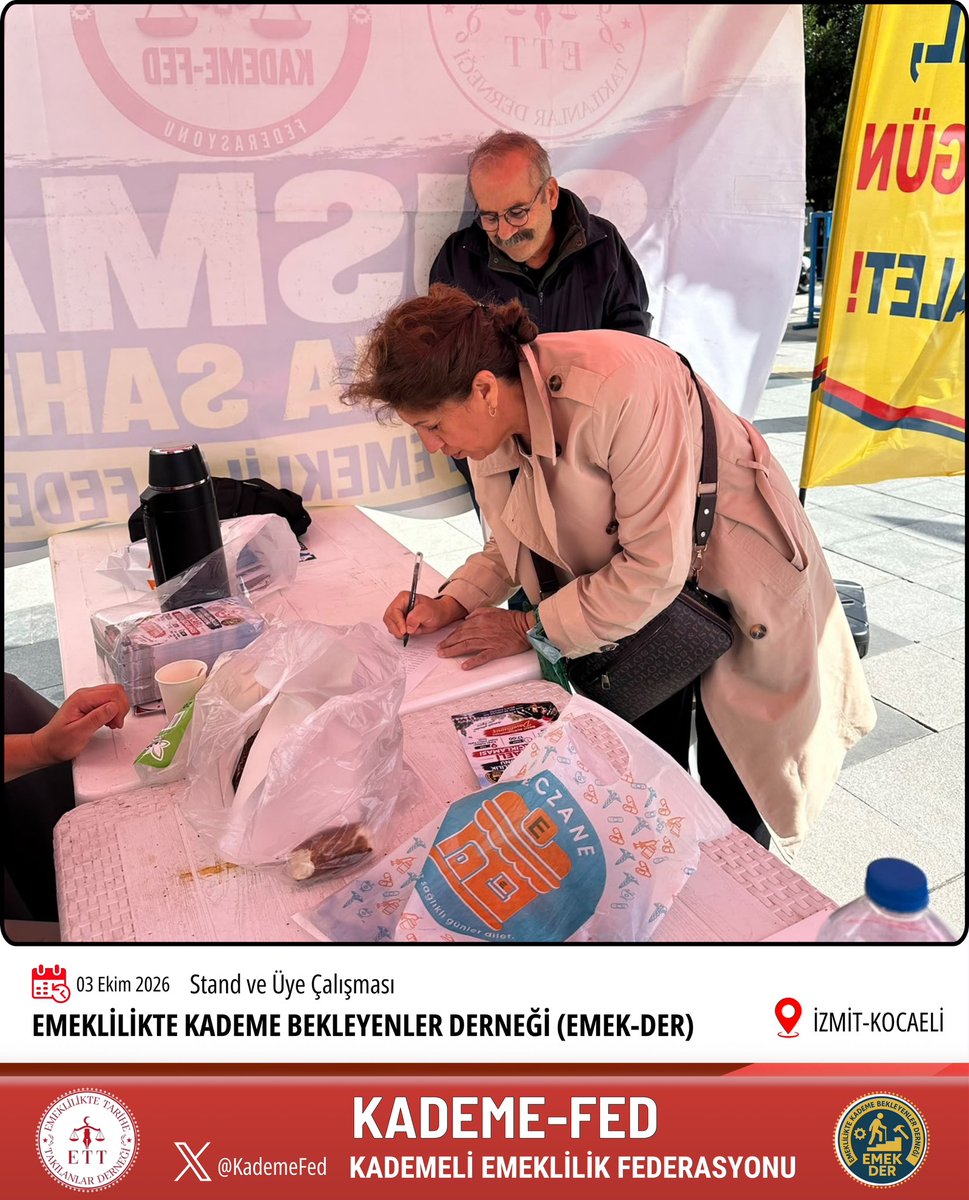 KademeFed's tweet photo. 📍 KOCAELİ’DE KADEME İÇİN SESİMİZİ YÜKSELTTİK!

Bugün Kocaeli’nde Kademeli Emeklilik Federasyonu ve Emeklilikte Kademe Bekleyenler Derneği (EmekDer) olarak standımızı açtık.

Vatandaşlarımızla buluştuk, yaşanan adaletsizliği anlattık, prim esaslı kademeli emeklilik talebimizi bir kez daha güçlü şekilde dile getirdik.

Bizim talebimiz çok açık:

Adaletin ölçüsü işe giriş tarihi değil, ödenen primdir.

Yıllarca çalışıp yüksek prim ödeyen milyonlarca insanın emeklilik hakkı için mücadelemizi meydanlarda, sokaklarda, Meclis’te ve her platformda sürdüreceğiz.

Bugün Kocaeli’nde standımıza gelen, destek veren, sesimize ses olan herkese teşekkür ediyoruz. 🤝

Kademe olmadan olmaz!
Hakkımızı alana kadar mücadeleye devam!

@KademeFed
@EmekDerResmi 
@EttDer1999

#KademeHakkımız