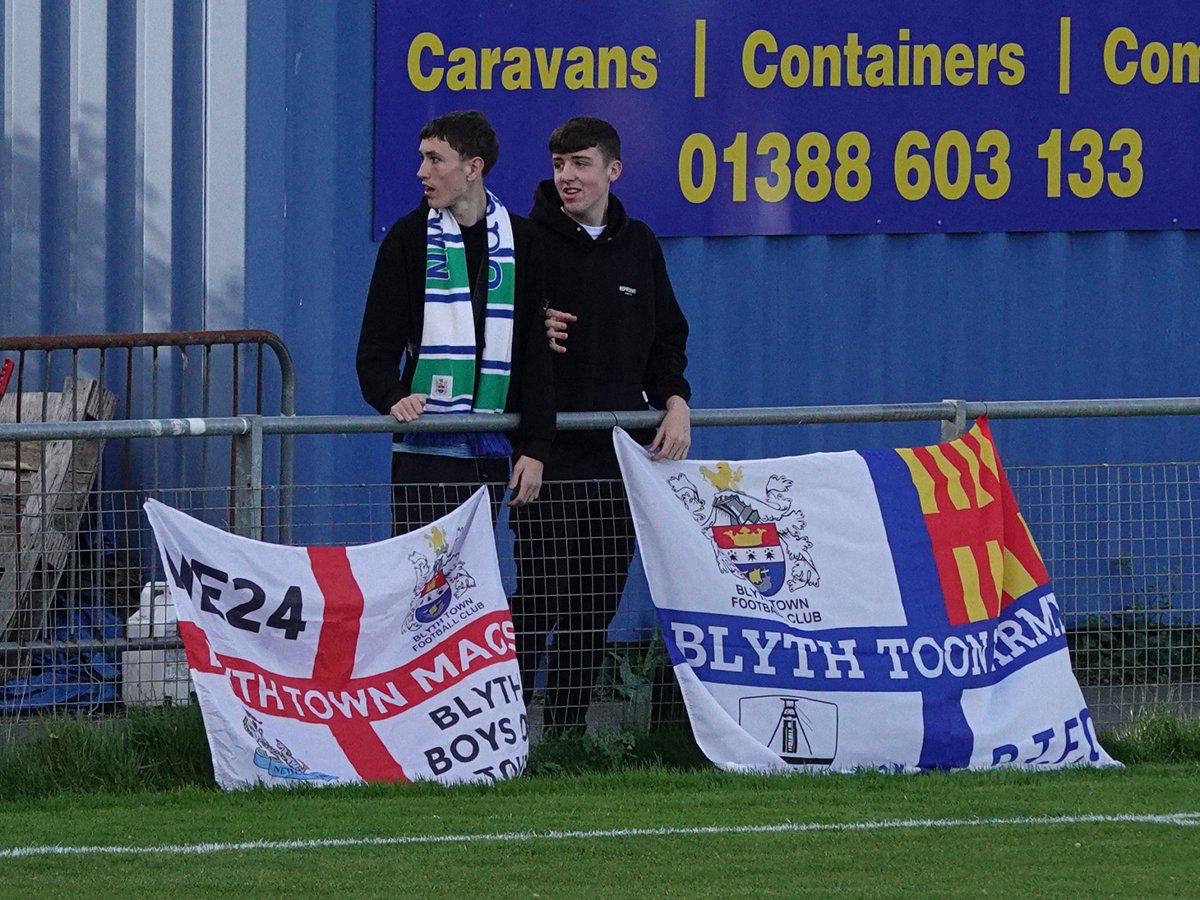 Elmerbat's tweet photo. Pics of @EbacNorthernLge  D1 fixture @bishopafc v @Blyth_TownFC  now up at https://t.co/RZyKM95iUt Welcome back to HP Marcus. Please view in full screen. https://t.co/NbkRvbg2qZ