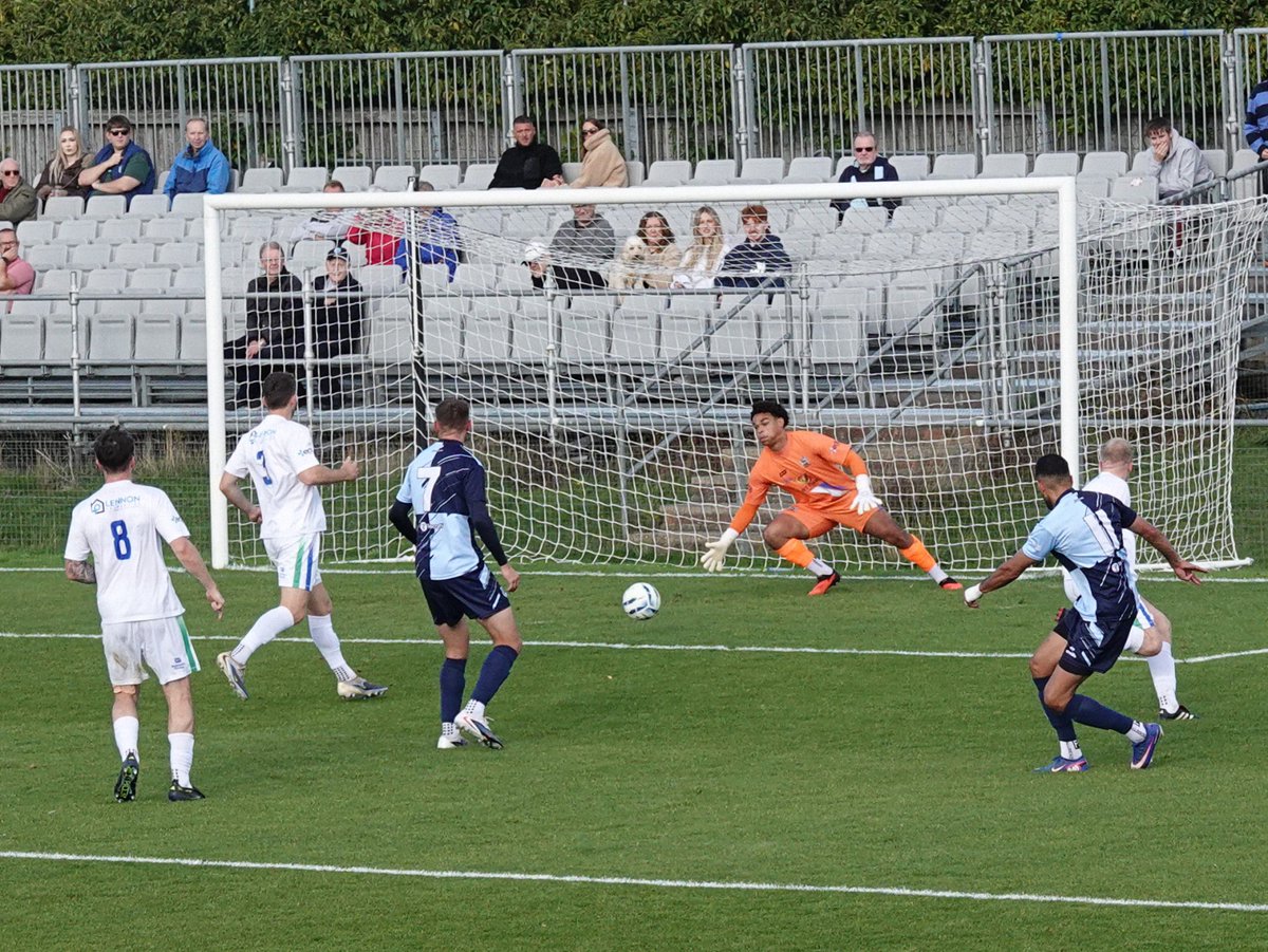 Elmerbat's tweet photo. Pics of @EbacNorthernLge  D1 fixture @bishopafc v @Blyth_TownFC  now up at https://t.co/RZyKM95iUt Welcome back to HP Marcus. Please view in full screen. https://t.co/NbkRvbg2qZ