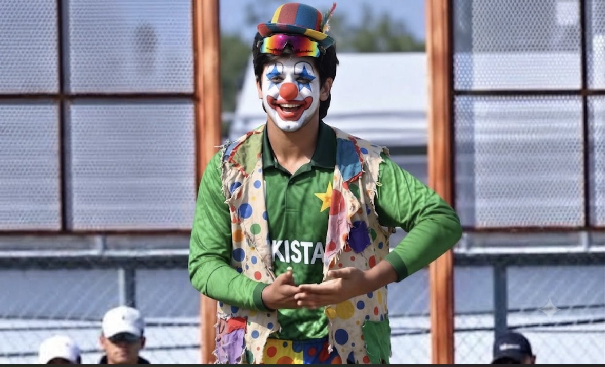 crickbox's tweet photo. @Usama7 Jokers 🃏 🇵🇰 https://t.co/Nya4rEovMk