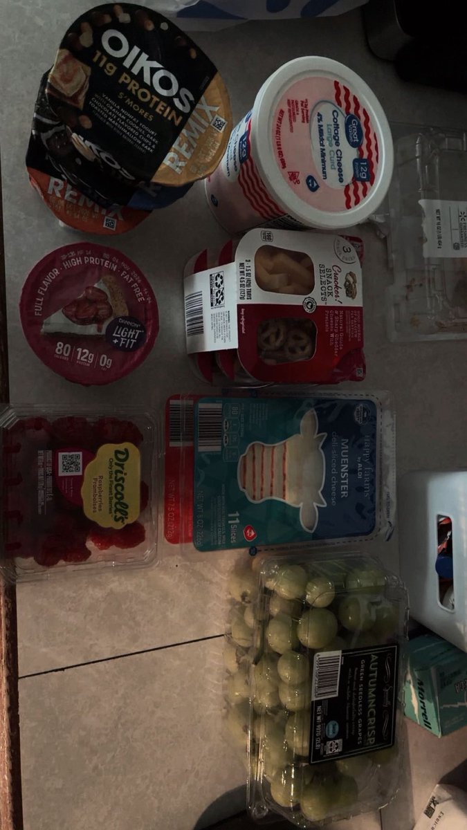 decayforme's tweet photo. Average junkorexic haul https://t.co/CJkeJkD0IM
