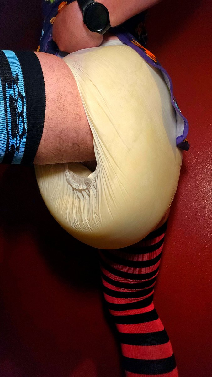 rev_the_snep's tweet photo. Heckkin' massive for Soggy Saturday! 🥵 https://t.co/8yKJwex8kp