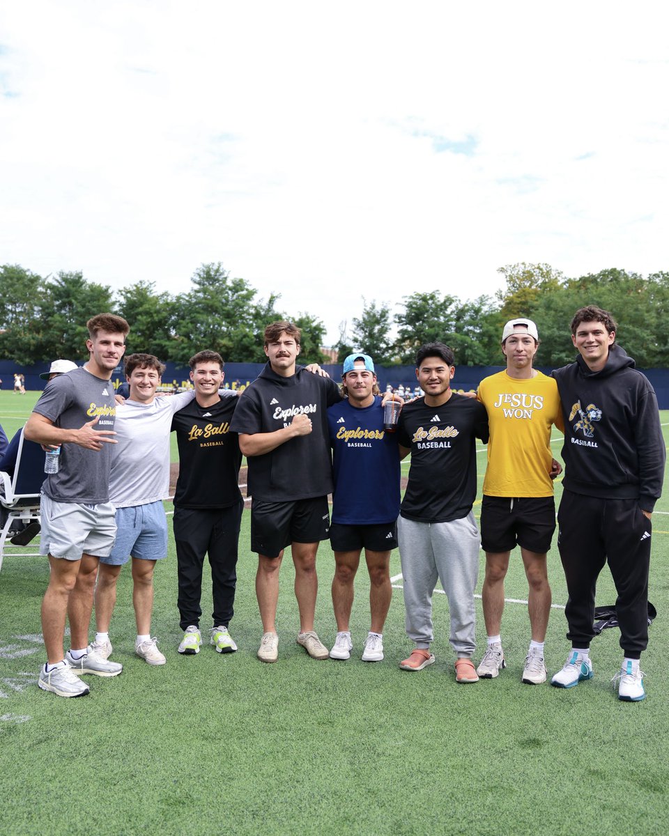 GoExplorers's tweet photo. Explorers supporting Explorers 👏

#GoExplorers🔭 https://t.co/OBwrUeU8Aq
